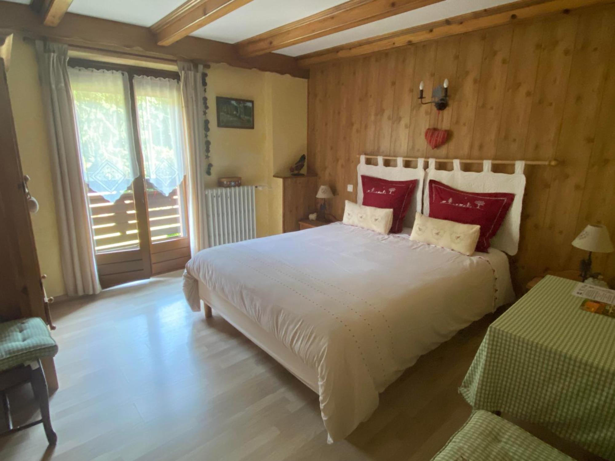 Chambres D'Hotes Des Cascades St-Nicolas Kruth Экстерьер фото
